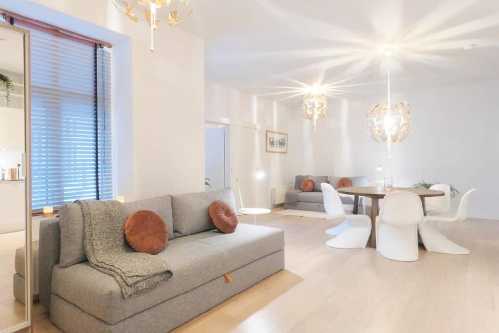 Exquisite Apartment, Convenient Location, 5. *